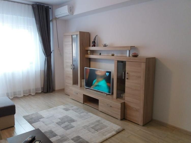 Apartament cu 2 camere semidecomandat în Sălcuța