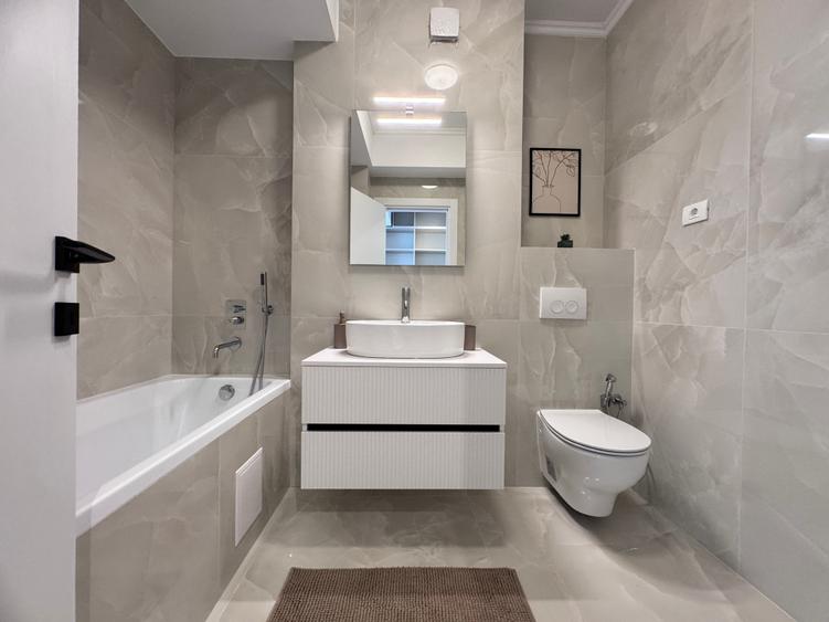 Apartament cu 3 camere decomandat în Pipera