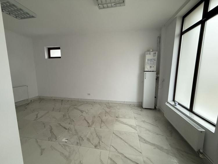 Spațiu comercial, de 50 mp, în Central