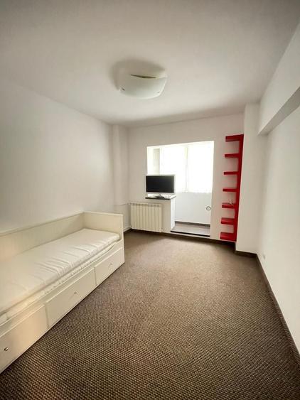 Apartament cu 3 camere decomandat, mobilat în Apărătorii Patriei