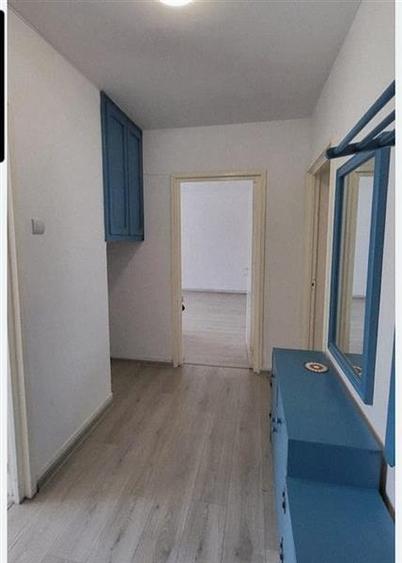 Apartament cu 3 camere semidecomandat în Tudorul Vechi