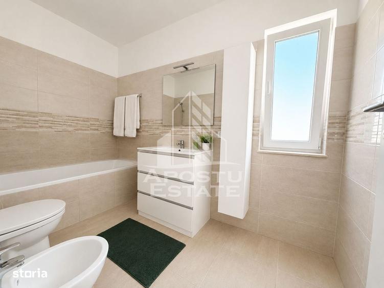 Casă cu 4 camere cu Teren 170 Mp în Sânmihaiu Român