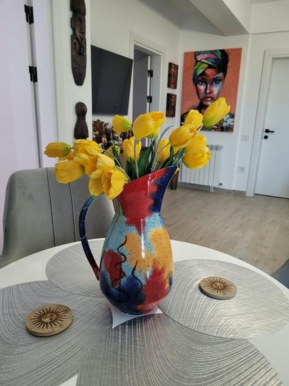 Apartament cu 3 camere semidecomandat în Central