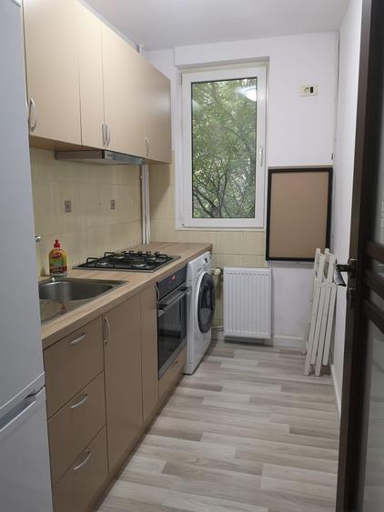 Garsonieră decomandată în Brâncoveanu