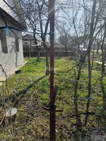 Casa si teren de vanzare in comuna Milosesti, judet Ialomita
