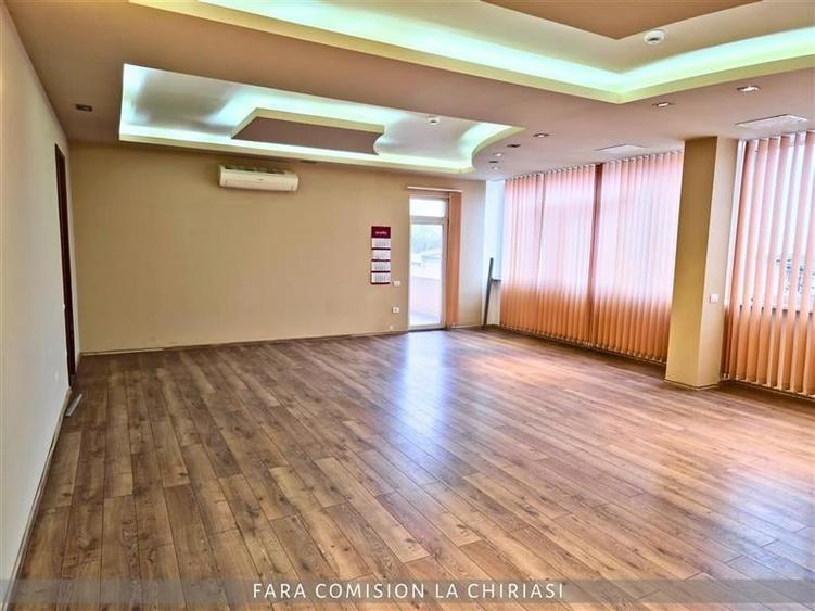 Birou, de 759 mp, în Mihăești