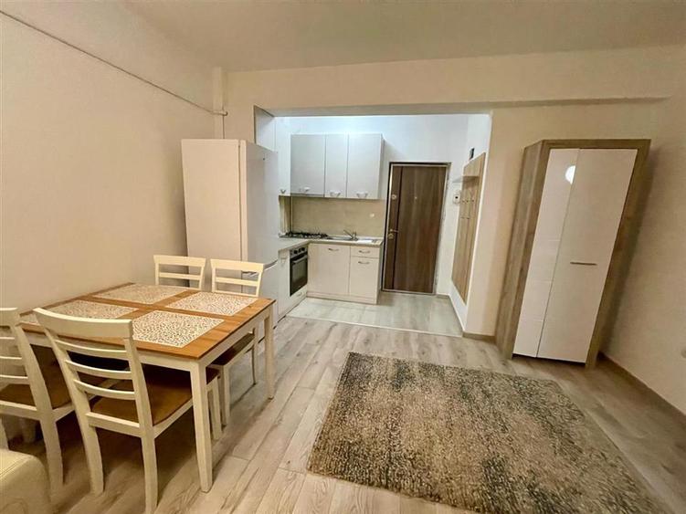 Apartament cu 2 camere semidecomandat, mobilat în Exterior Sud