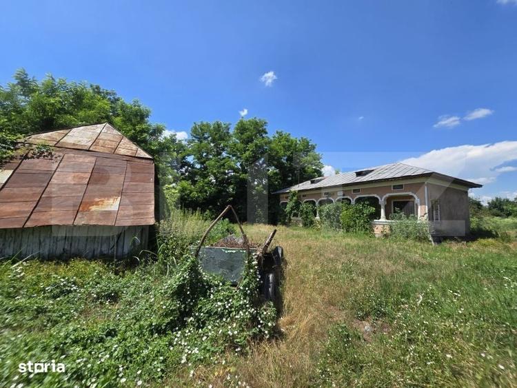 Casă cu 3 camere cu Teren 1954 Mp în Central