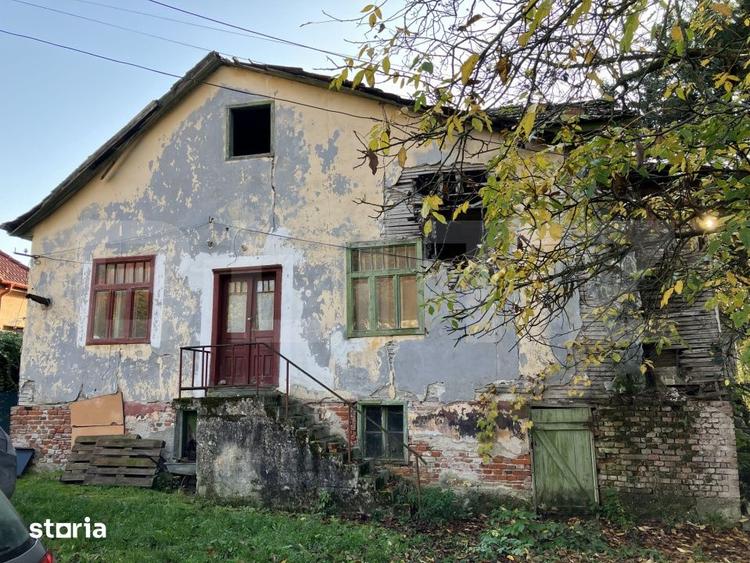 Casă cu 2 camere cu Teren 338 Mp în Central