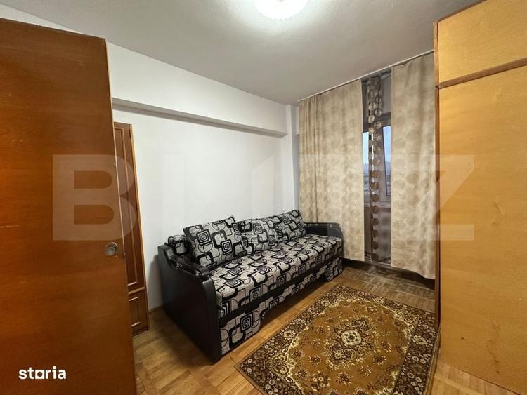 Apartament cu 3 camere decomandat în Batiz