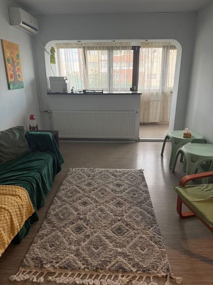 Apartament cu 3 camere decomandat în Central