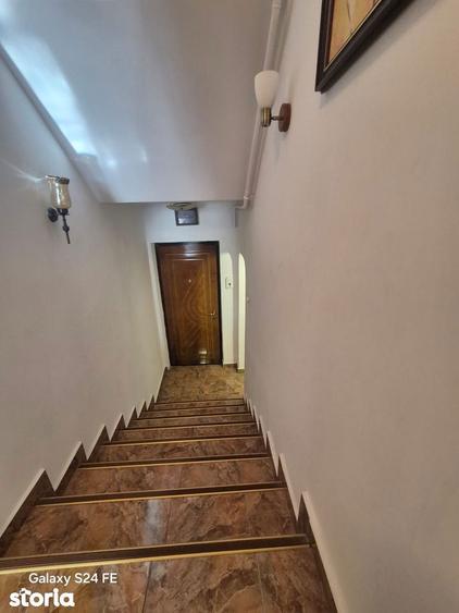 De inchiriat Apartament tip duplex cu 3 camere /etaj 1 - 16