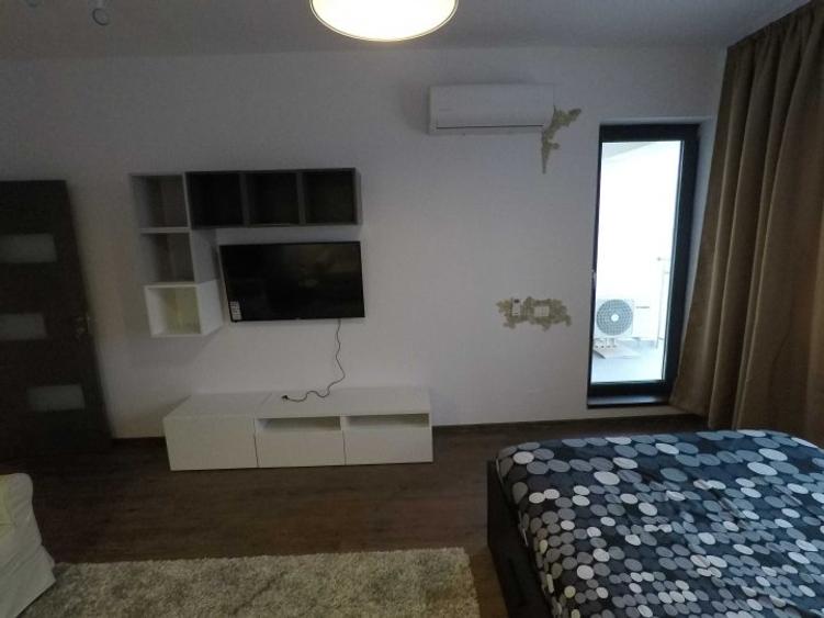 Garsonieră decomandată, mobilată în Politehnica