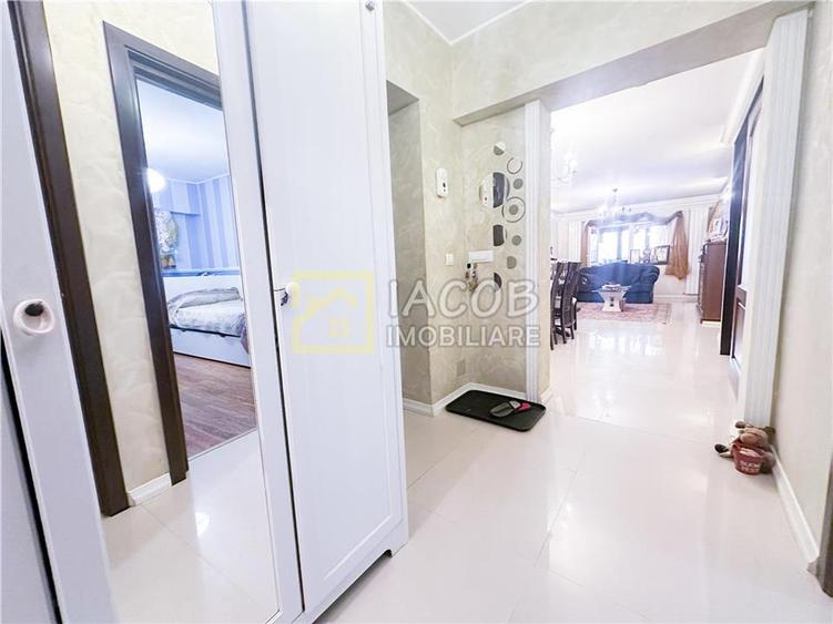 Apartament cu 3 camere decomandat în Orizont