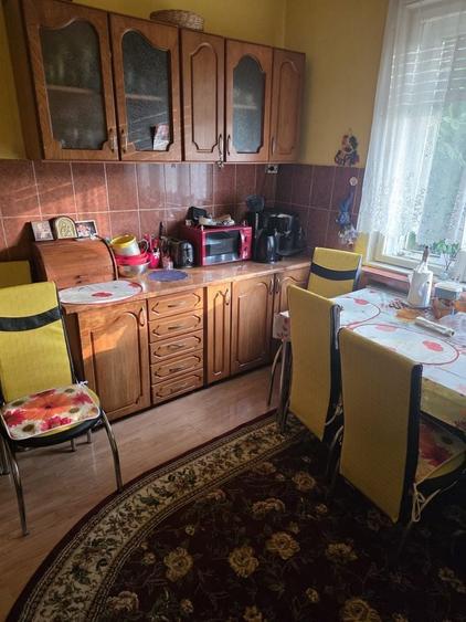 Casă cu 2 camere cu Teren 30 Mp în Petros