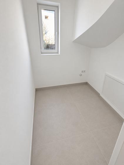 Casă individuală cu 5 camere cu Teren 367 Mp în Berceni