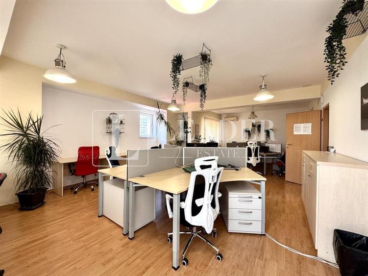 Apartament cu 4 camere decomandat în Titulescu