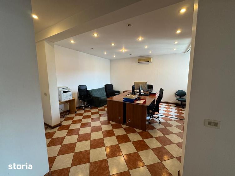 Apartament cu 4 camere decomandat în Cotroceni