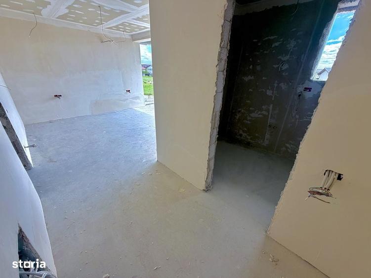 Casă cu 4 camere în Splaiul Unirii