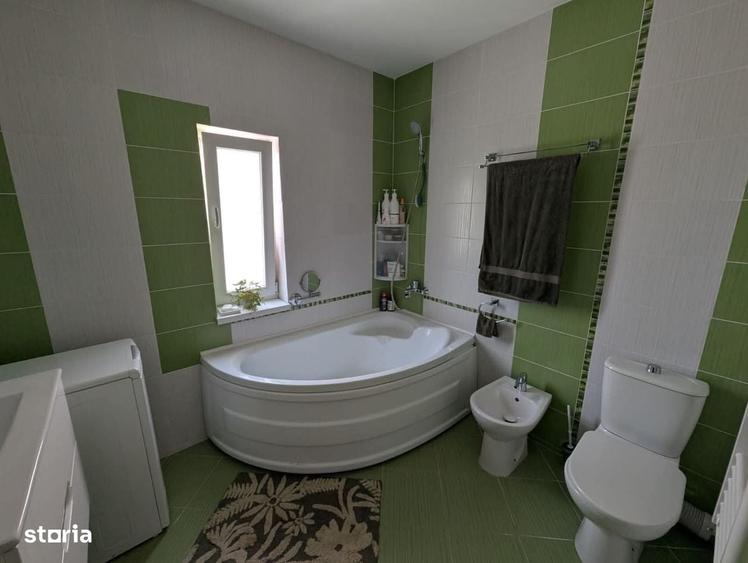Apartament cu 2 camere decomandat în Sud