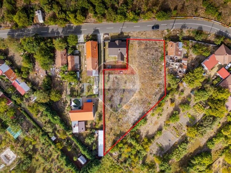 Teren Construcții intravilan de 2069 mp, în Gai