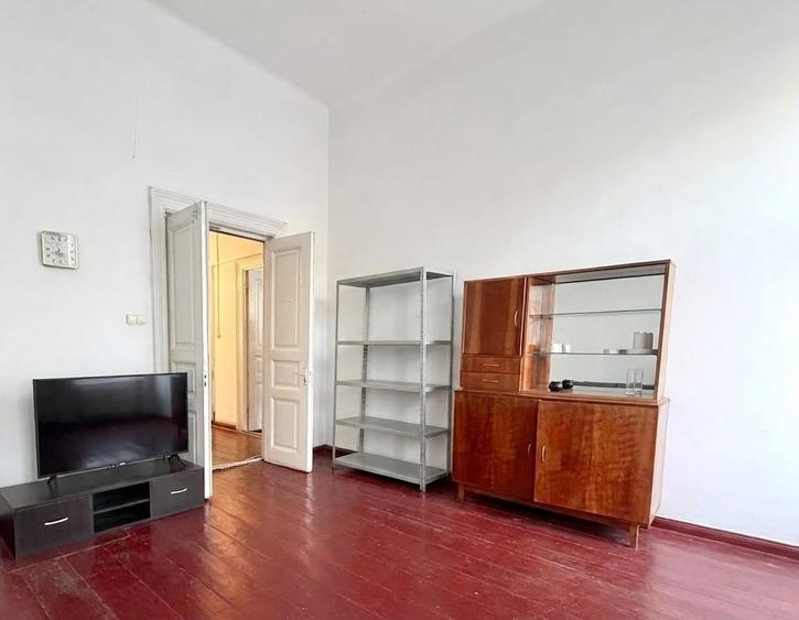 Apartament cu 5 camere decomandat în Ultracentral
