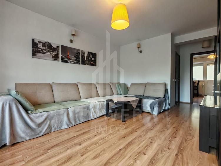 Apartament cu 4 camere decomandat în Turnișor