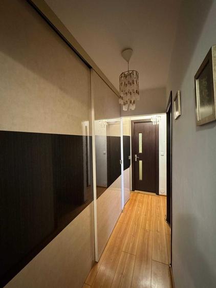 Apartament cu 3 camere decomandat în Exterior Vest
