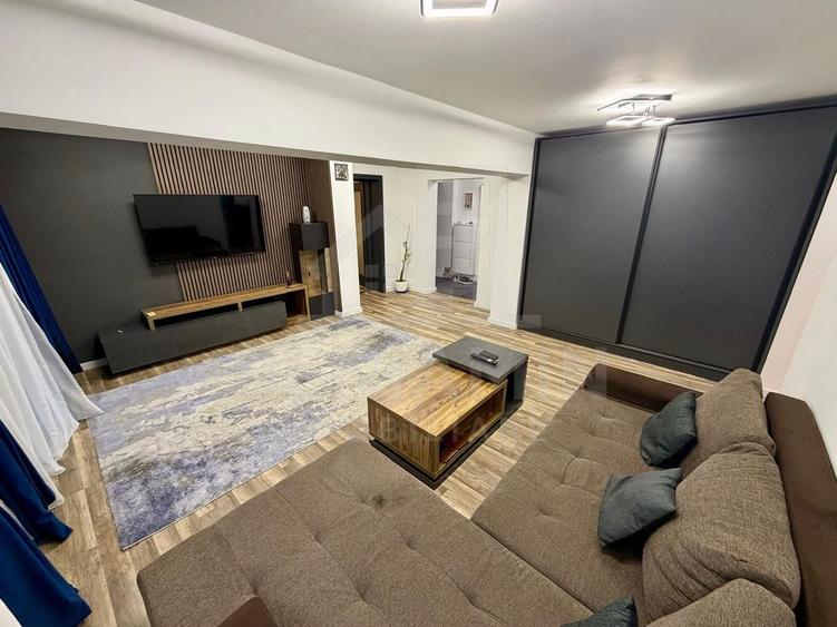 Apartament cu 2 camere semidecomandat, mobilat în 1 Mai