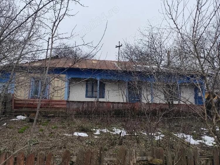 Teren de 1650 mp, în Esna