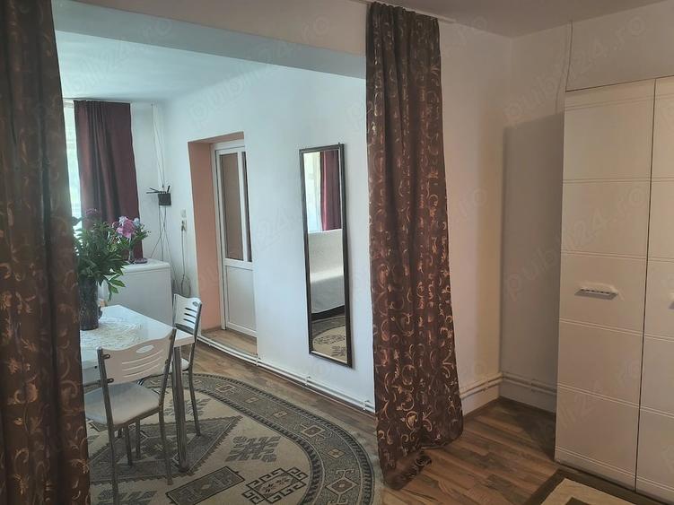 Casă cu Teren 1450 Mp în Luna