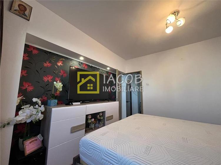 Apartament cu 2 camere decomandat, mobilat în Republicii