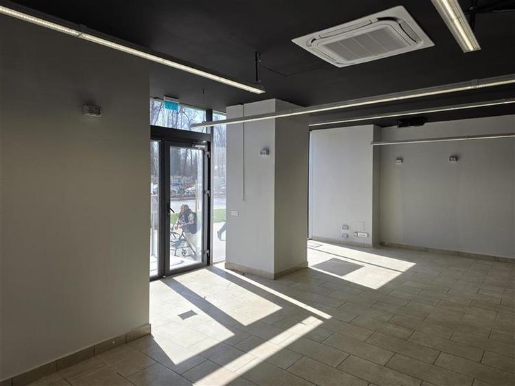 Spațiu comercial, de 330 mp, în Ghencea