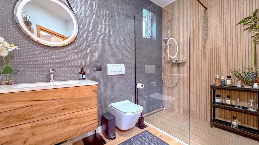 Penthouse cu 4 camere decomandat în Avantgarden