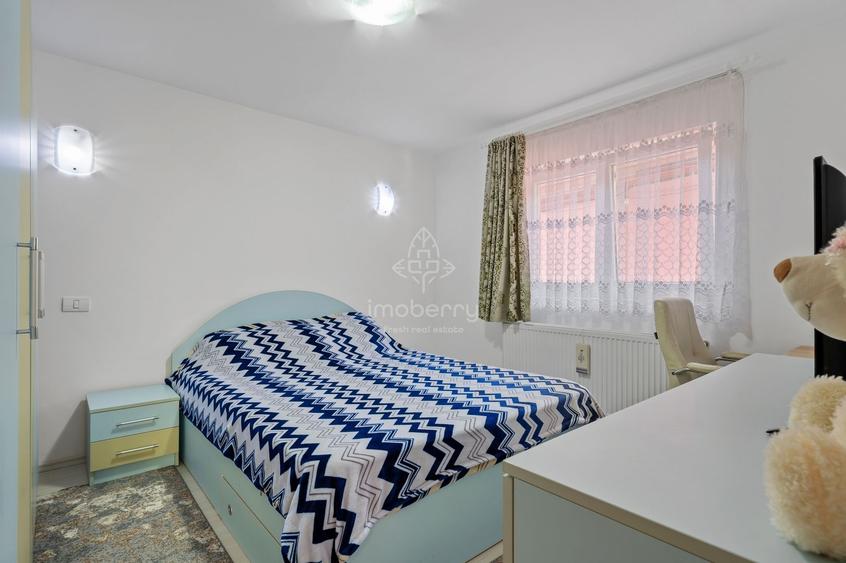 Casă individuală cu 3 camere cu Canalizare în Central