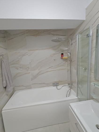 Apartament cu 2 camere decomandat în Runcu