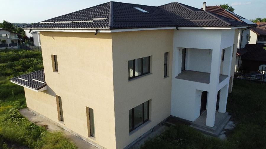 Casă individuală cu 5 camere cu Teren 1600 Mp în Mogoșoaia