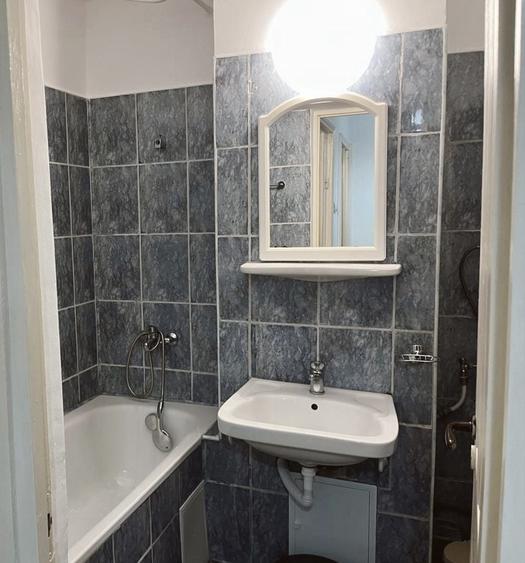 Apartament cu 2 camere decomandat în Hala Centrală