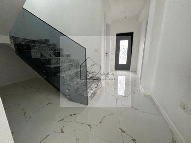 Casă individuală cu 5 camere cu Canalizare în Corbeanca
