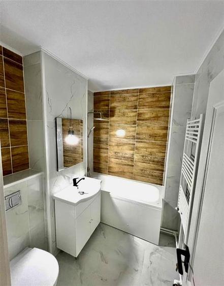 Apartament cu 4 camere decomandat în Dacia