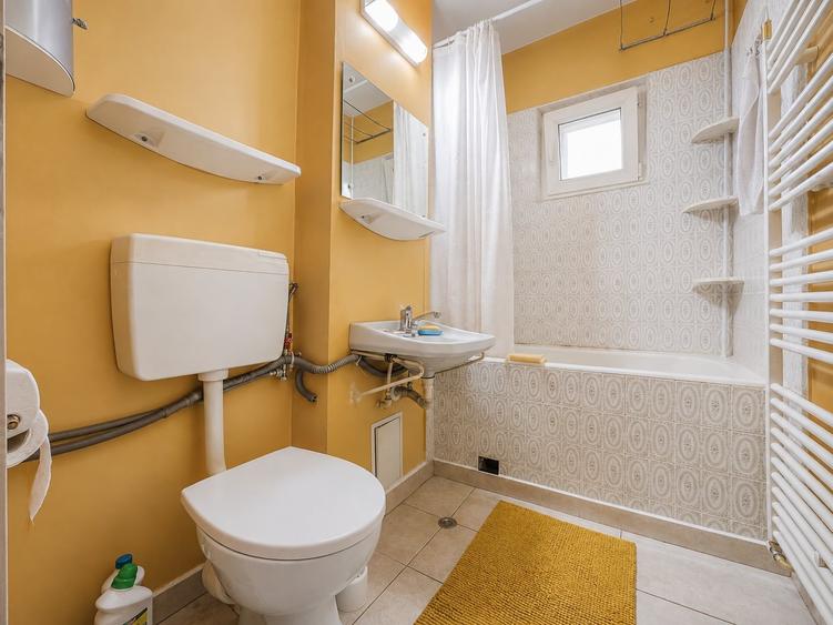 Apartament cu 2 camere semidecomandat, mobilat în Gheorgheni