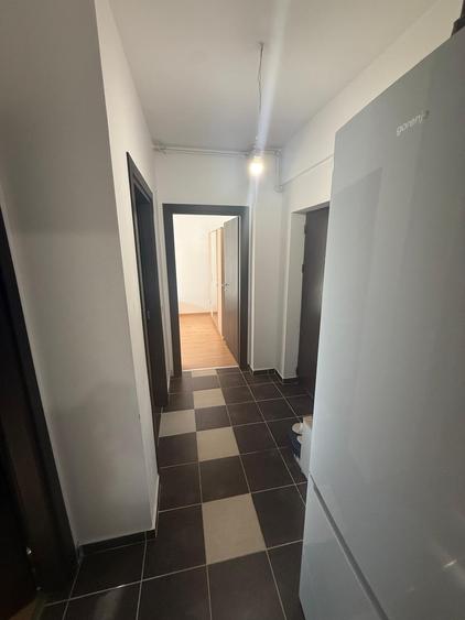Apartament cu 2 camere decomandat în Apărătorii Patriei