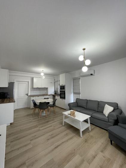Apartament cu 3 camere decomandat în Săsar