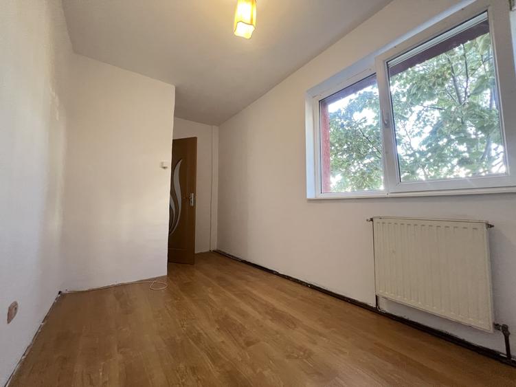 Apartament 3 camere, etaj 3, 51 mp utili, centrala proprie -zona Dacia - 4