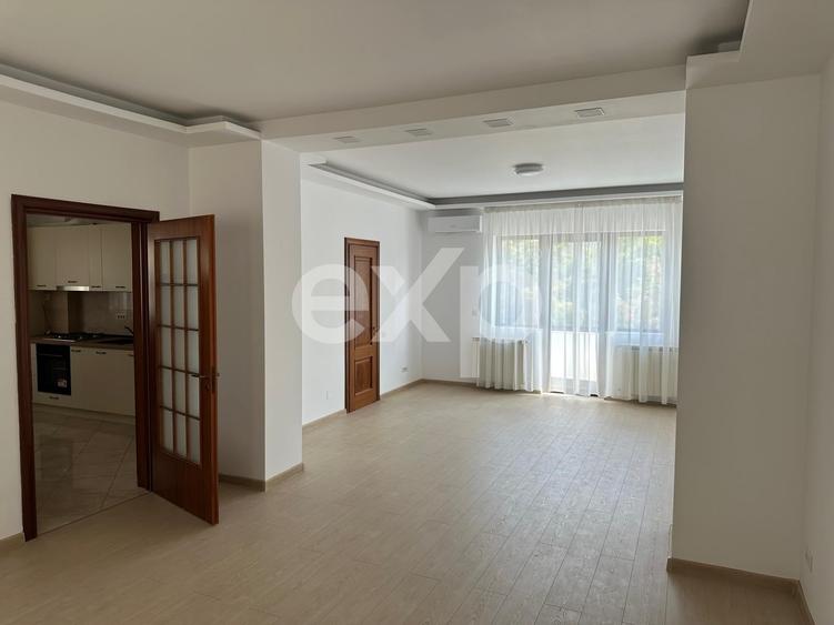 Apartament cu 3 camere circular, mobilat în Primăverii