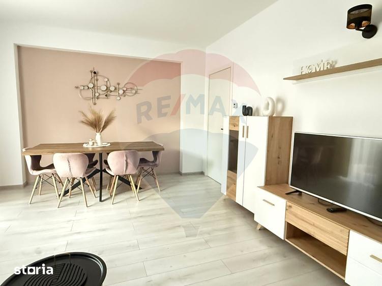 Apartament cu 3 camere decomandat în Tractorul