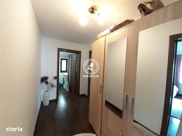 Casă cu 3 camere în Breazu