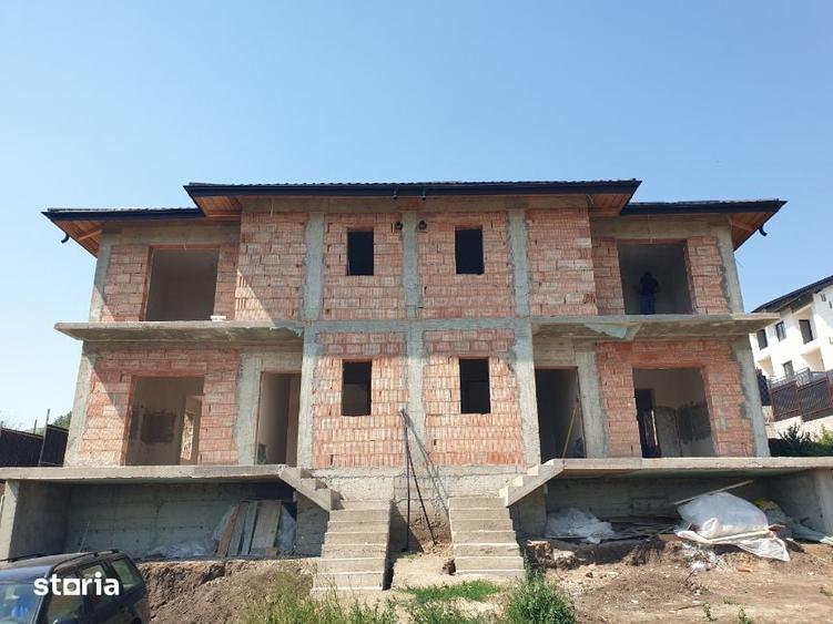Casă cu 4 camere cu Teren 300 Mp în Valea Lupului