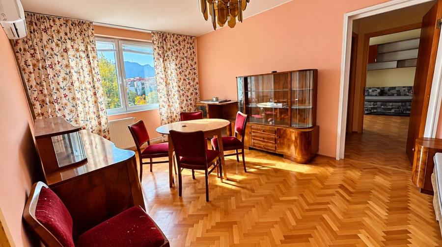 Apartament cu 2 camere semidecomandat în Centrul Civic