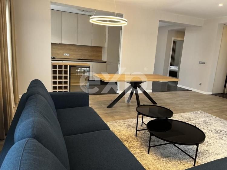 Casă individuală cu 3 camere cu Teren 360 Mp în Crevedia